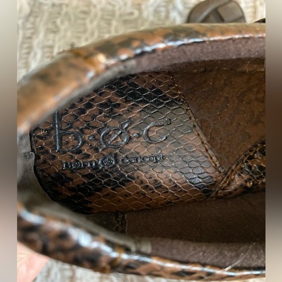 BOC Born Clogs Women’s Size 7.5 Tooled Snake Print Slip On Mules Shoes Brown - Picture 5 of 10